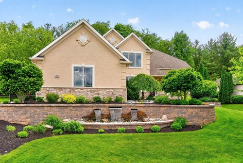 4263 Pine View Dr, Galena, OH, 43021-7042 | Card Image