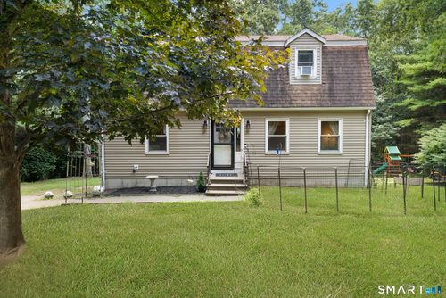32 Deanna Dr, Griswold, CT, 06351-1240 | Card Image
