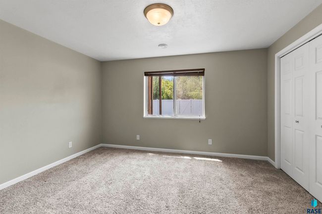 1313 W Creekside Dr, House other with 5 bedrooms, 3 bathrooms and null parking in Brandon SD | Image 27