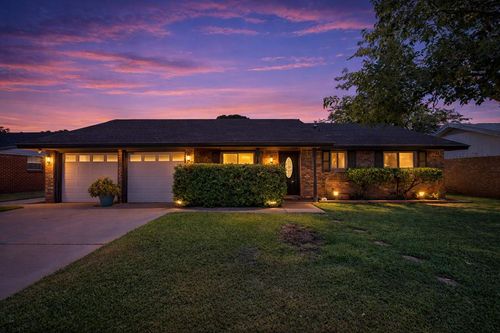 1412 Idlewood Ln, Odessa, TX, 79761-3428 | Card Image