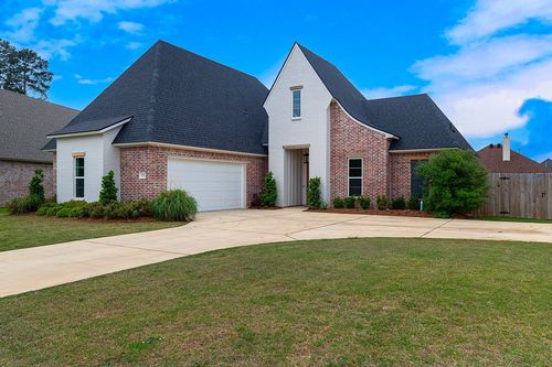 121 Sitka Loop, Haughton, LA, 71037-9112 | Card Image