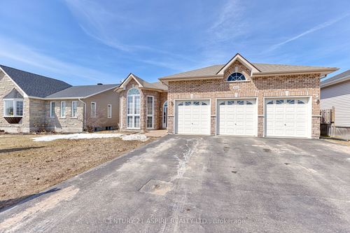 1030 Limestone Trail, Petawawa, ON, K8H0A5 | Card Image