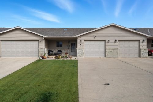 367 Red Rock Cir, Belle Fourche, SD, 57717-7257 | Card Image