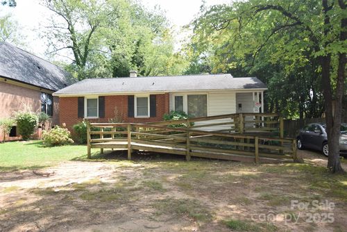 4645 Connecting Rd, Charlotte, NC, 28209-2855 | Card Image