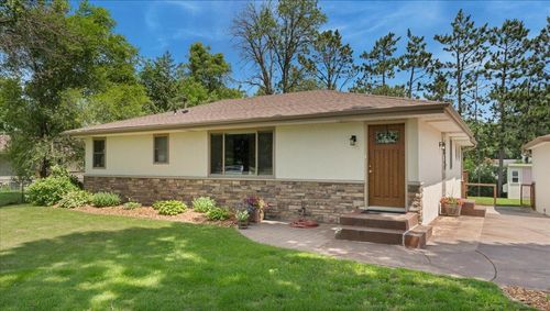 13040 Deerwood Ln N, Dayton, MN, 55327-9424 | Card Image