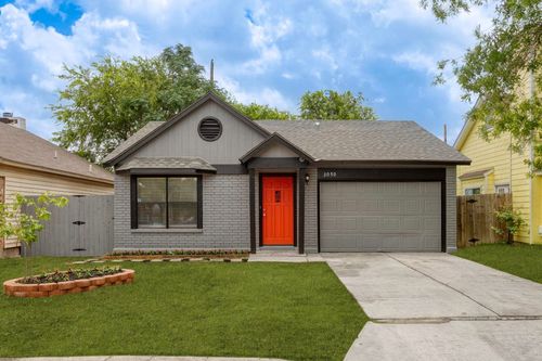 3050 Beacon Fld, San Antonio, TX, 78245-2620 | Card Image