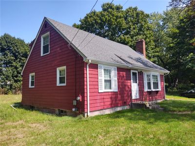 62 Chestnut Street, House other with 4 bedrooms, 2 bathrooms and null parking in Seekonk MA | Image 2