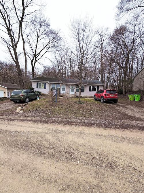 6279 Buckshore Drive Drive, Hamburg Township, MI, 48189 | Card Image