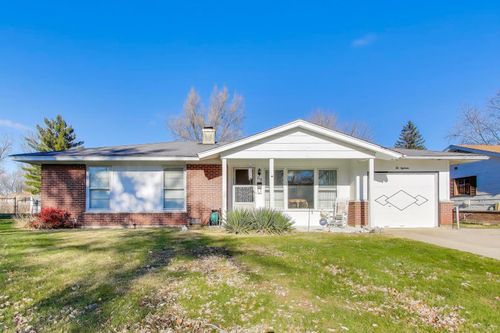 218 Greenbriar St, Elk Grove Village, IL, 60007-1761 | Card Image