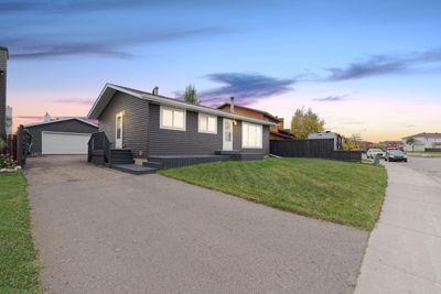 110 Leigh Cres, House detached with 4 bedrooms, 2 bathrooms and 6 parking in Fort Mcmurray AB | Image 1