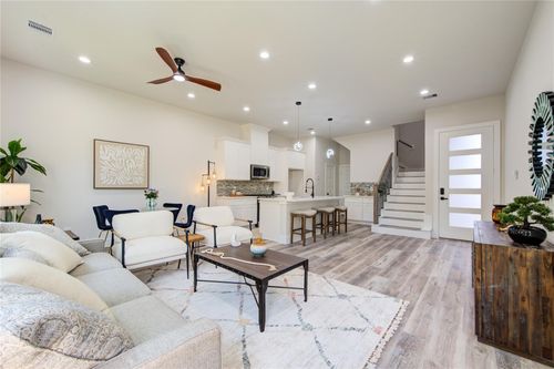 890 Paul Quinn St, Houston, TX, 77091-4155 | Card Image