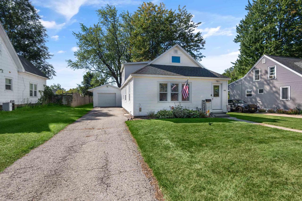 Oconto Ave, Peshtigo, WI 54157