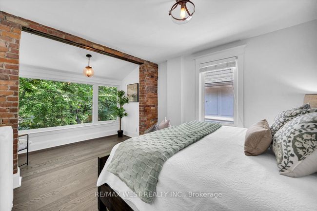 206 Howard Park Ave, House other with 5 bedrooms, 4 bathrooms and null parking in Toronto ON | Image 23