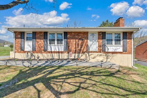 5523 Taney Dr, Roanoke, VA, 24019 | Card Image