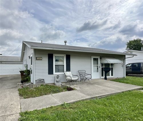 1295 June Dr, Xenia, OH, 45385-3729 | Card Image
