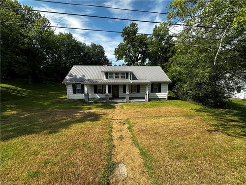 4282 Statesville Rd, North Wilkesboro, NC, 28659-8536 | Card Image