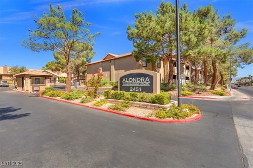 1084-2451 N Rainbow Blvd, Las Vegas, NV, 89108-4502 | Card Image