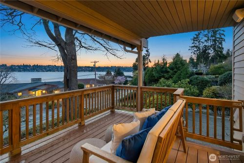 12506 Holmes Point Drive Ne, Kirkland, WA, 98034 | Card Image