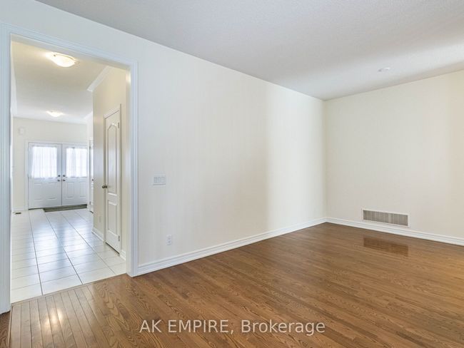 856 Miltonbrook Cres, House attached with 4 bedrooms, 3 bathrooms and 2 parking in Milton ON | Image 13
