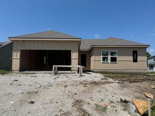 2031 Riverstone Dr, Excelsior Springs, MO, 64024-7001 | Card Image