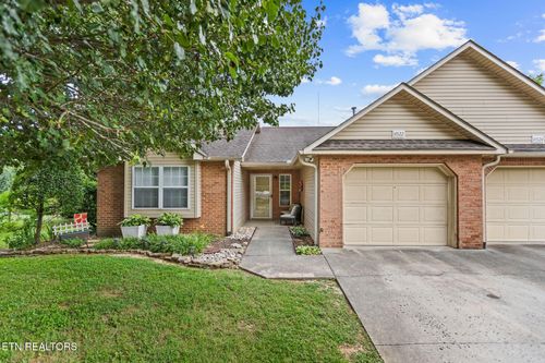 4522 Shamus Way, Knoxville, TN, 37918-6632 | Card Image