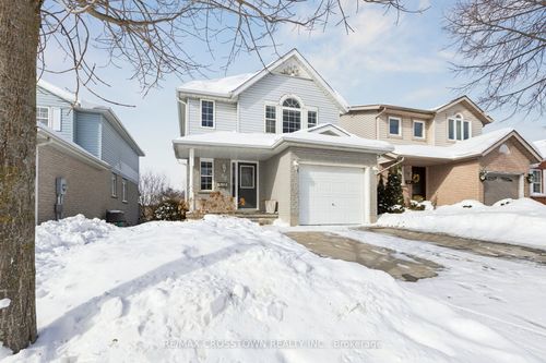 52 Gibb St, Cambridge, ON, N3C4C2 | Card Image