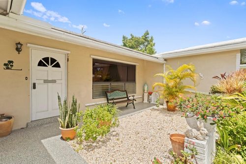 1577 Ne 49th St, Oakland Park, FL, 33334-4250 | Card Image