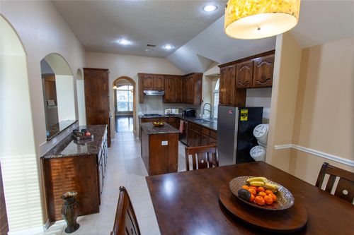 2518 Platinum Chase Dr, Rosharon, TX, 77583-3275 | Card Image