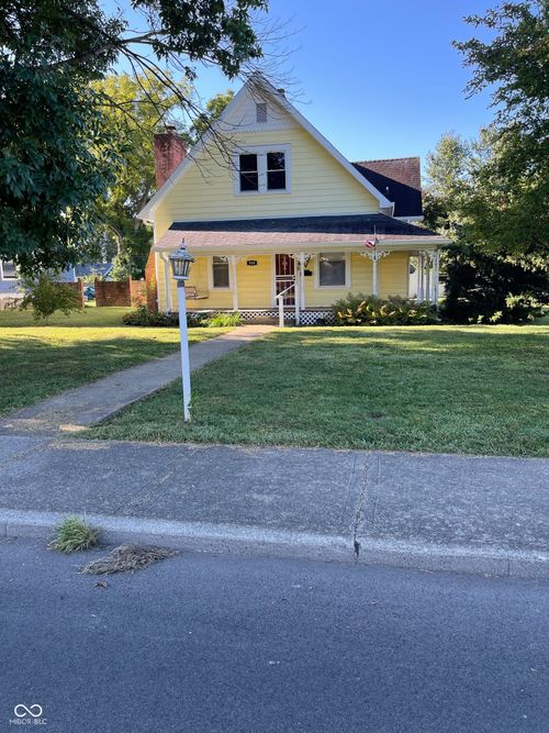909 E Washington St, Martinsville, IN, 46151-1651 | Card Image
