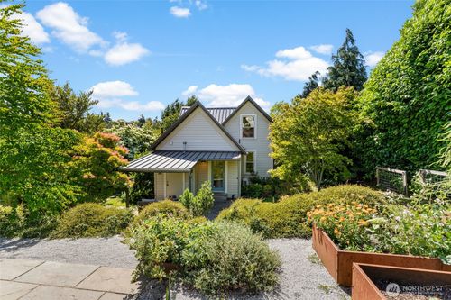 4048 37th Avenue S, Seattle, WA, 98118 | Card Image