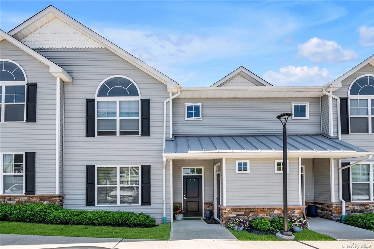 Breton Way, Glen Cove, NY 11542