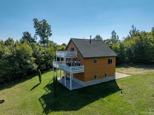 N8041 Harborview Drive, Munising, MI, 49862 | Card Image