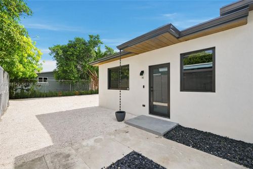 3-1861 Nw 27th St, Miami, FL, 33142-7538 | Card Image