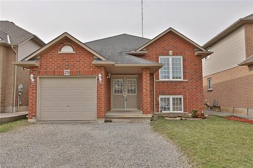 2-279 Nashville Cir, Hamilton, ON, L8G5H2 | Card Image