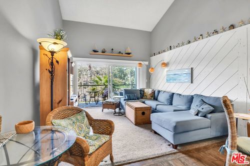 556 Ebbtide Cir, Port Hueneme, CA, 93041-3551 | Card Image