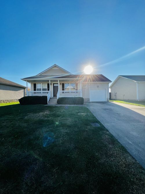 3444 Foxrun Ln, Clarksville, TN, 37042-5067 | Card Image