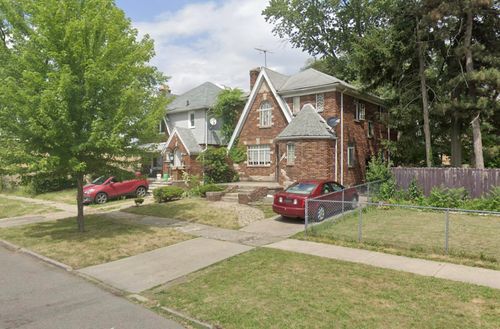 18970 Santa Rosa Dr, Detroit, MI, 48221-2249 | Card Image