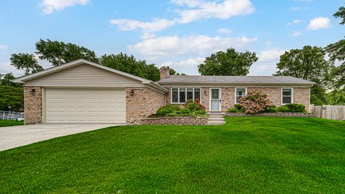 329 Dogwood St Nw, DeMotte, IN, 46310-9518 | Card Image