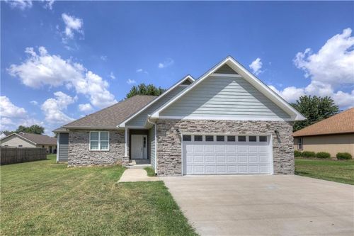213 N Redwood Dr, Columbus, KS, 66725-2428 | Card Image