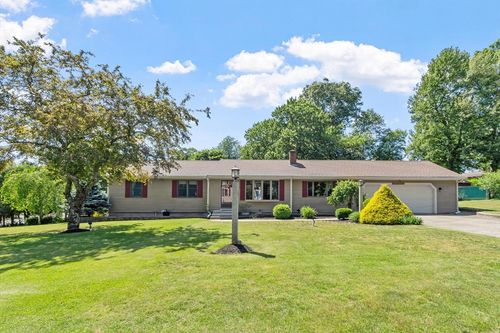 89 Stoneybrook Rd, Raynham, MA, 02767-1749 | Card Image
