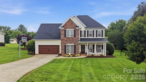 117 Heathrow Ln, Statesville, NC, 28677-8554 | Card Image
