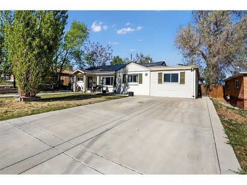 9360 Nagel Dr, Thornton, CO, 80229-3769 | Card Image