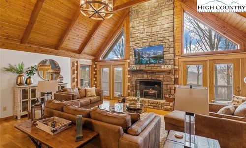 135 Black Feather Drive, Banner Elk, NC, 28604 | Card Image