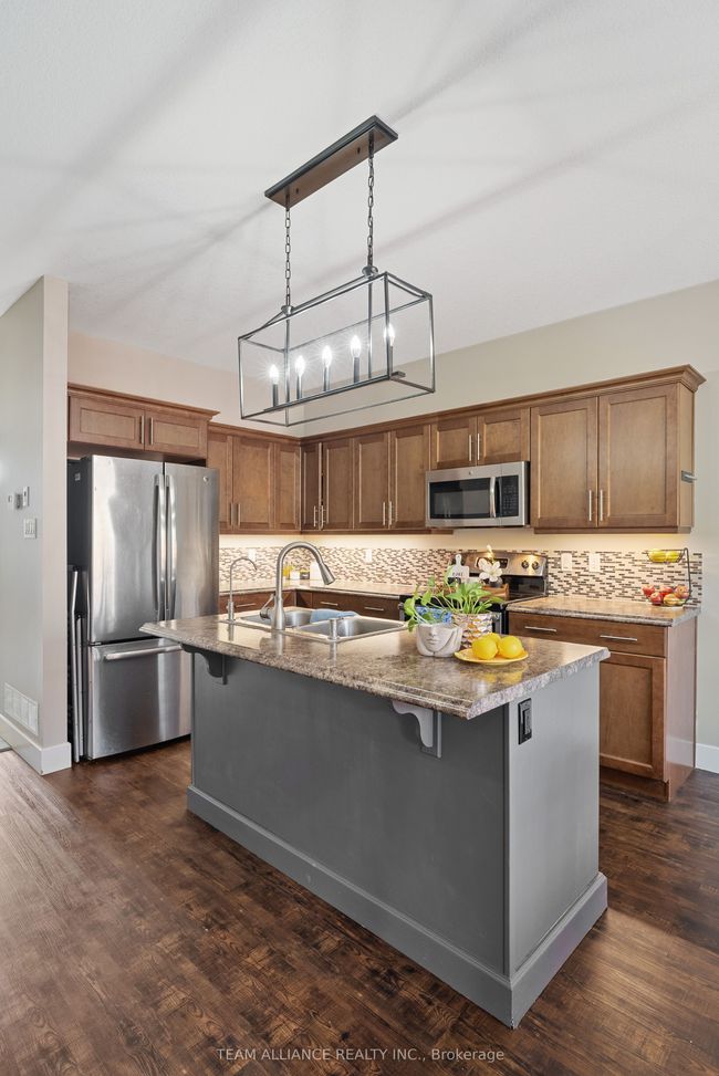 25 Queensway Dr, House other with 3 bedrooms, 4 bathrooms and 4 parking in Strathroy ON | Image 10