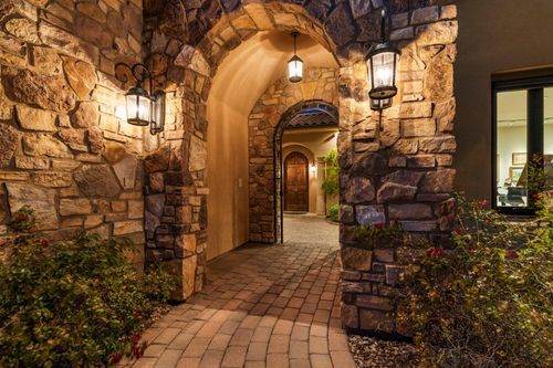 237 N Cliffside Dr, Washington, UT, 84780-4706 | Card Image