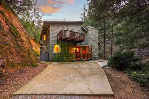 19563 Roaring Brook Way, Lakehead, CA, 96051-9662 | Card Image
