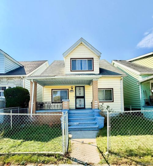 13121 Charest St, Detroit, MI, 48212-2268 | Card Image