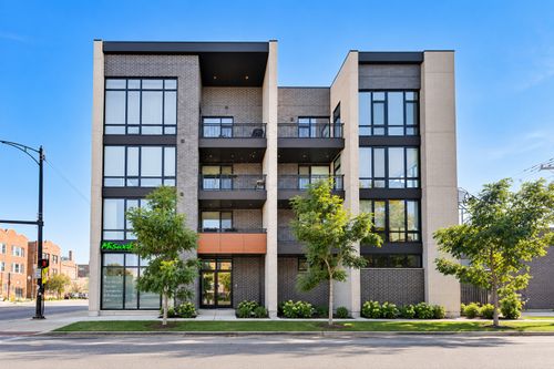 402-2405 Iowa St, Chicago, IL, 60622 | Card Image