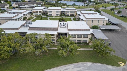 unit-208-5242 Opal Ln, New Port Richey, FL, 34652-7305 | Card Image