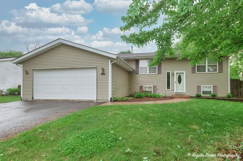 140 Shadowbrook Dr, CAPRON, IL, 61012-9300 | Card Image